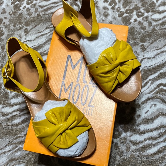 Miz Mooz Shoes - Miz Mooz Yelliw Leather Ankle Sandals, Size 11, Worn Once, Box, No trade